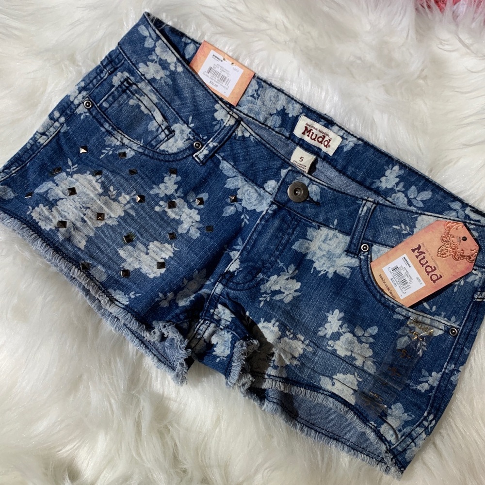 MUDD shorts!  TAGS STILL ON!